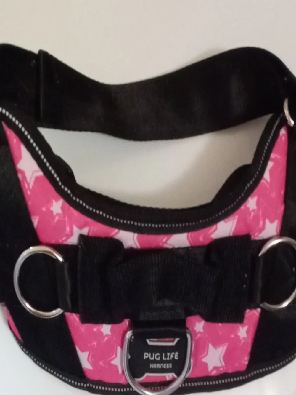 PUG LIFE DOG HARNESS SIZE MEDIUM PINK WITH REFLECTIVE FRONT STRAP